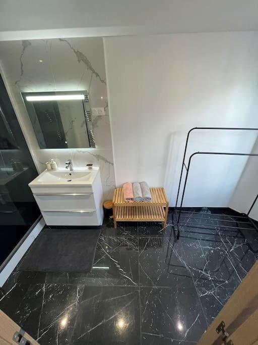 Appart 4 Personnes Proche Paris Tour Eiffel Meudon Extérieur photo